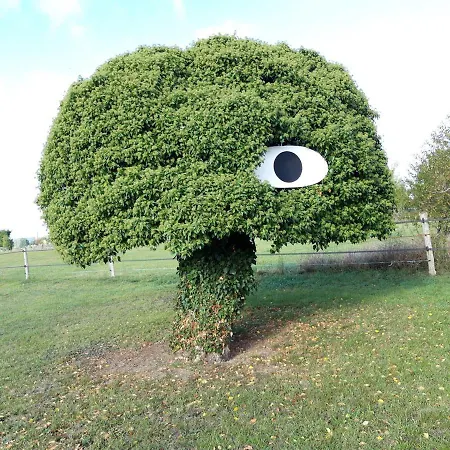 Dans Parc De Sculptures - 